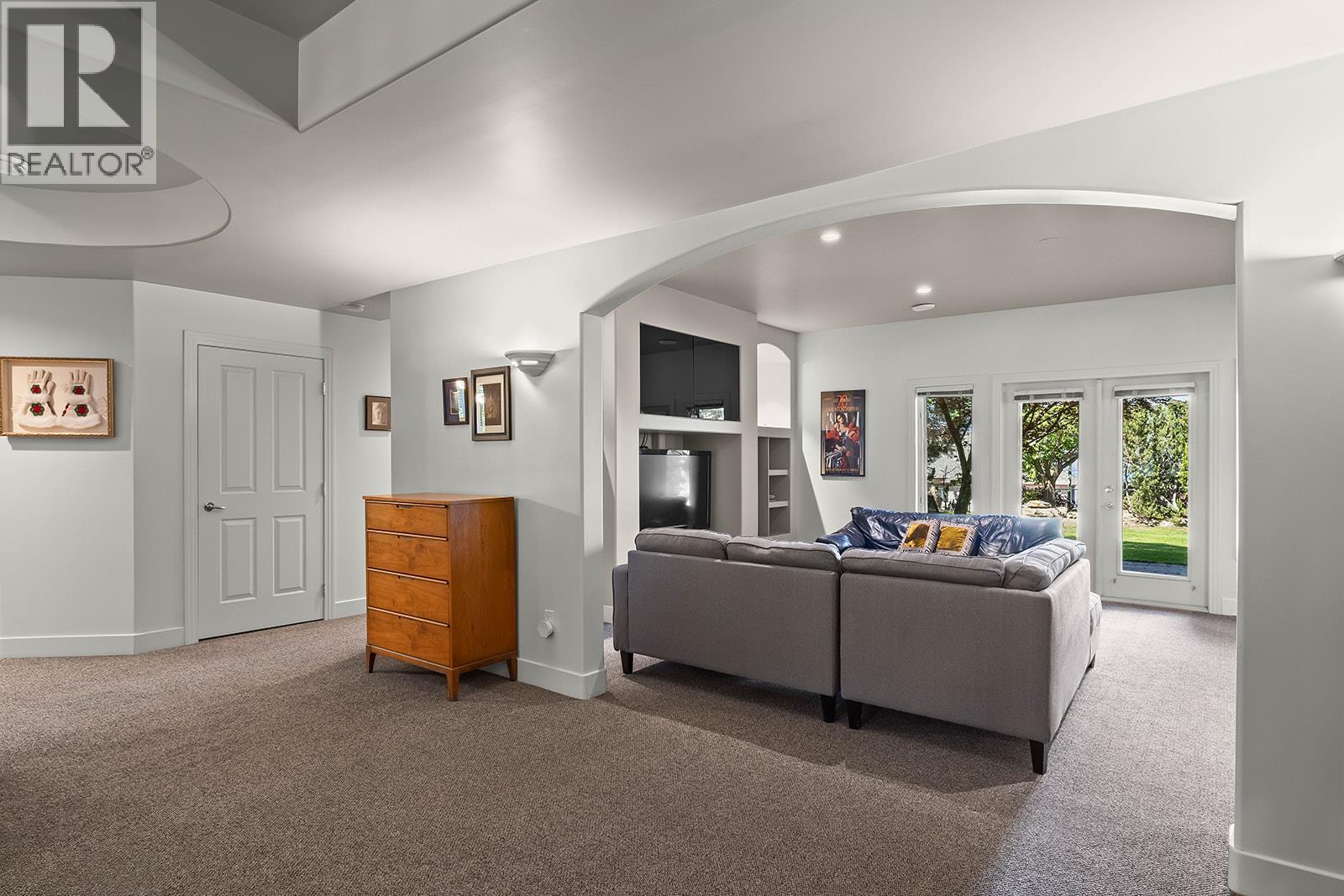 324 Phoebe Court - 37
