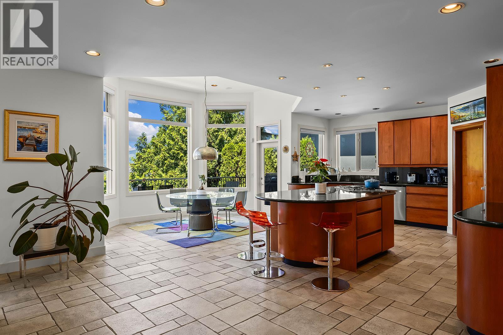 324 Phoebe Court - 13