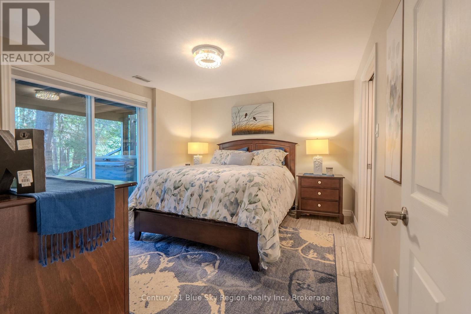 731 MACPHERSON DRIVE - 21