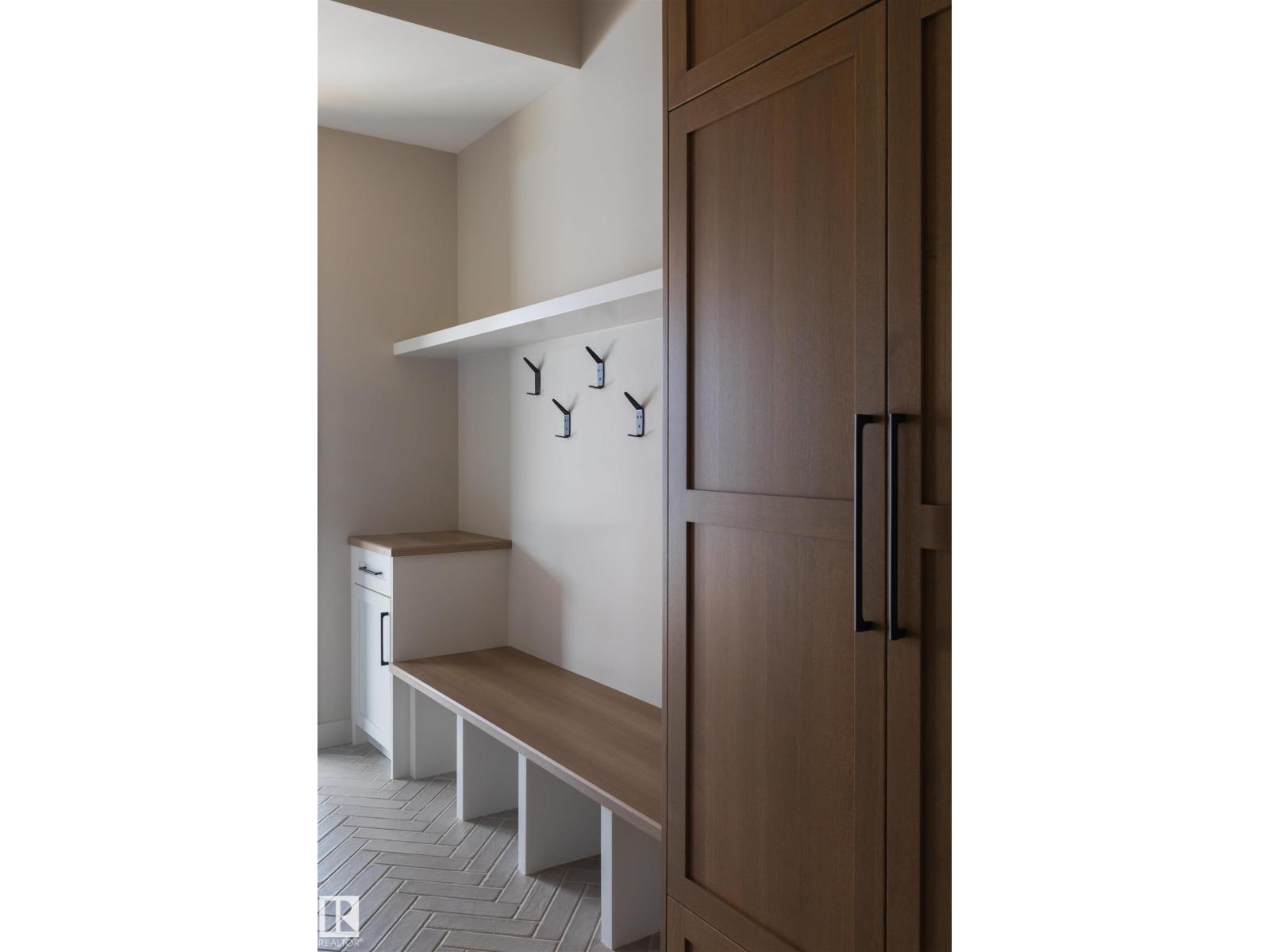 10534 139 ST NW - 28