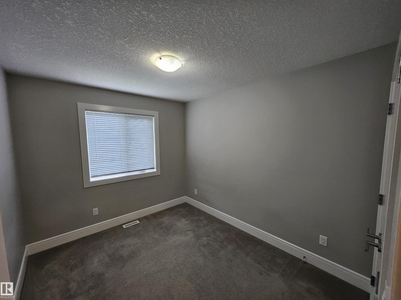 9311 66 AV NW - 22