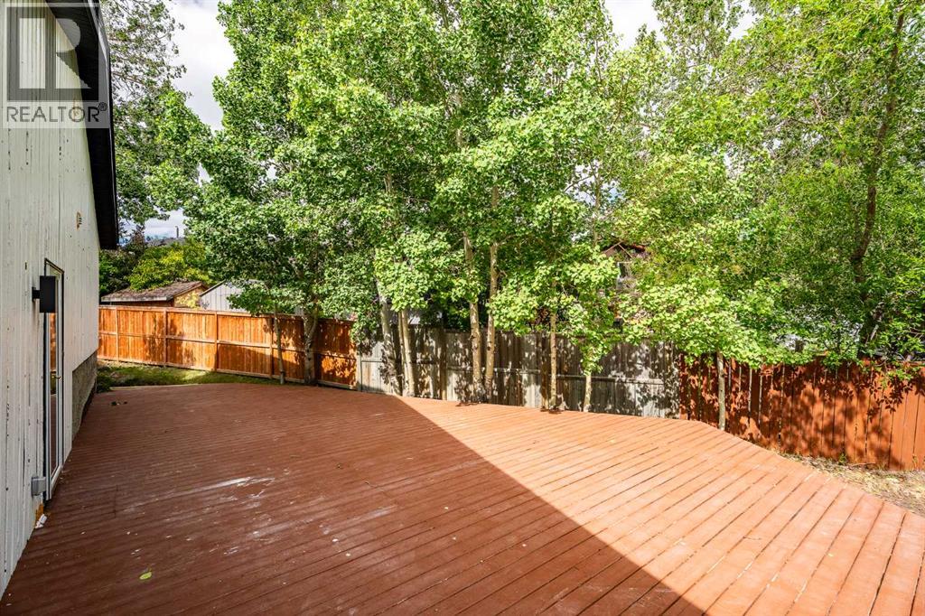 1060 Ranchview Road NW - 35