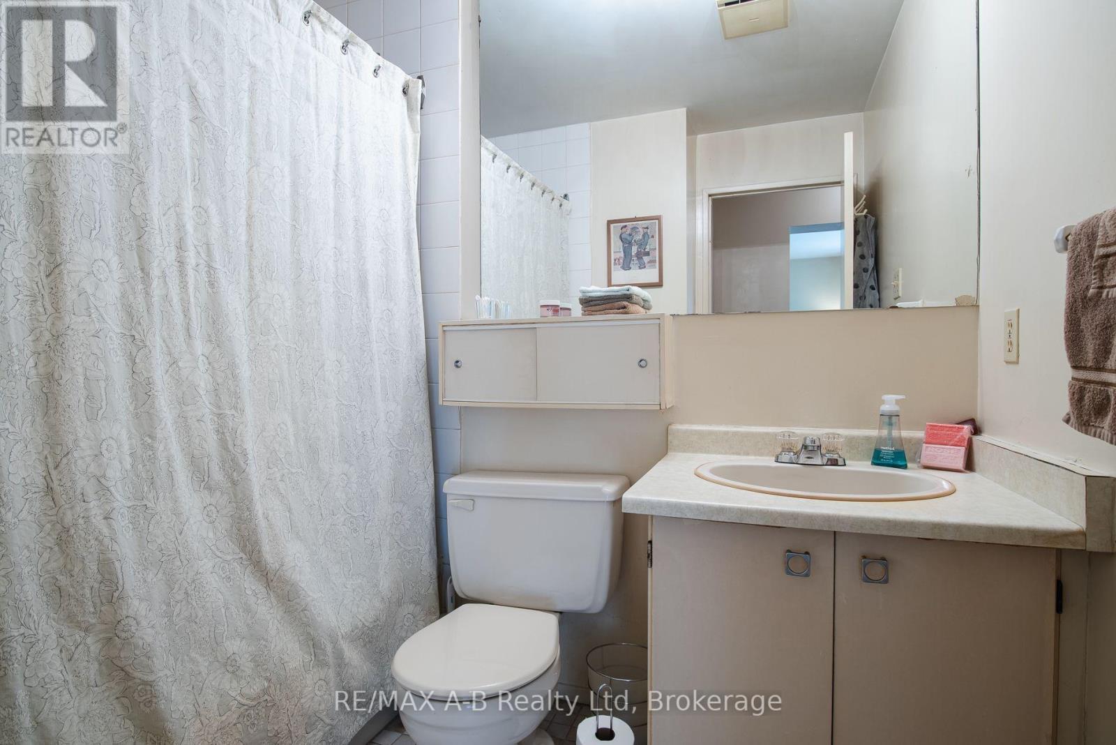 #407 600 GRENFELL DRIVE W - Image 26