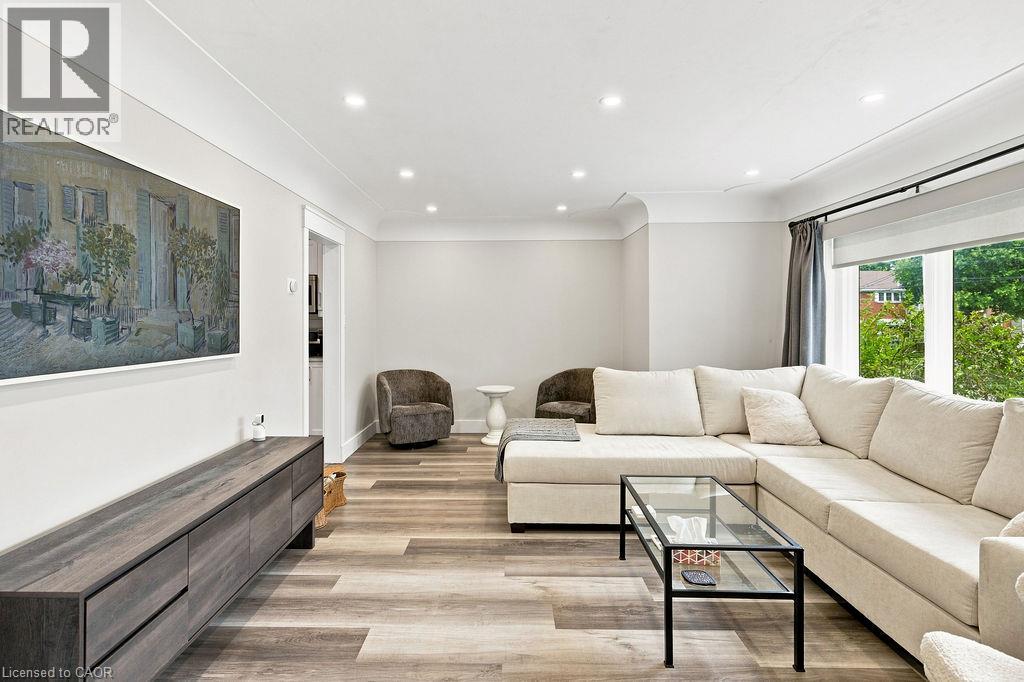67 WEBER Street S - Image 4