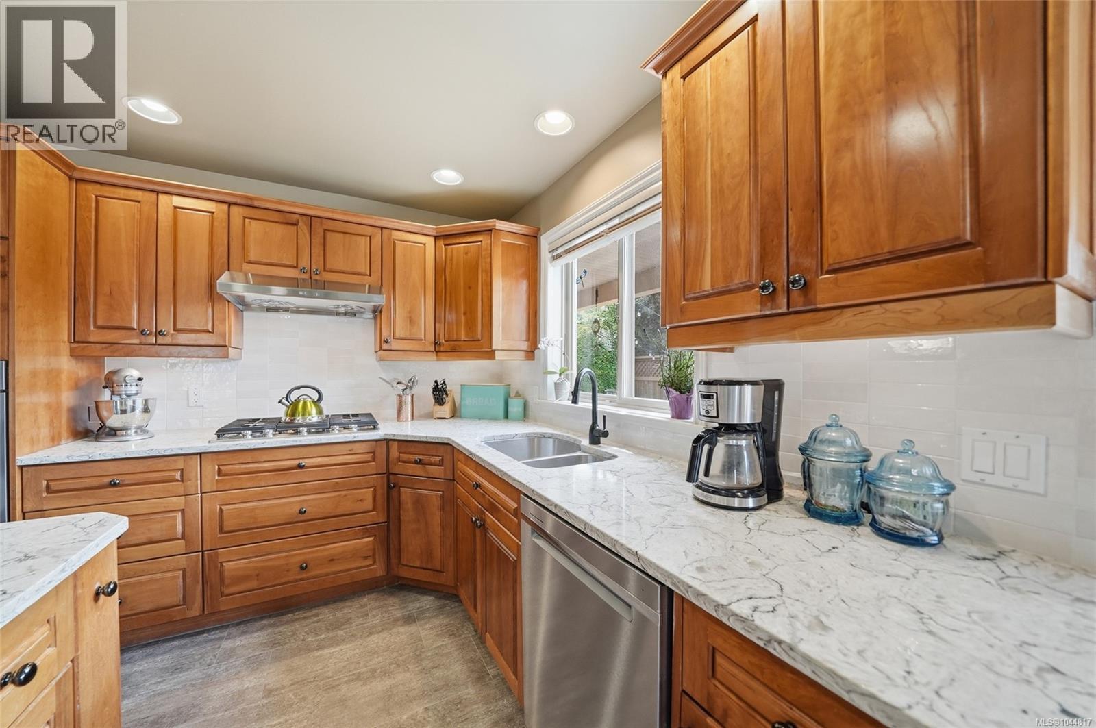 1096 Aery View Way - Image 35