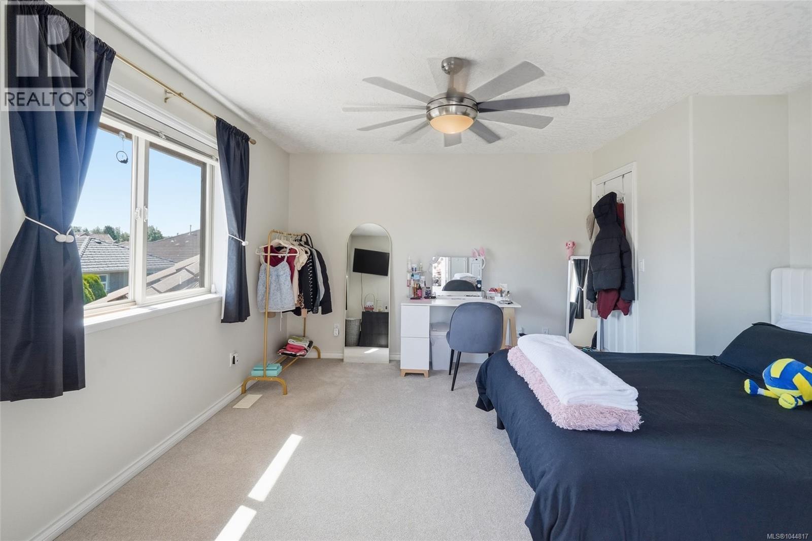 1096 Aery View Way - Image 51