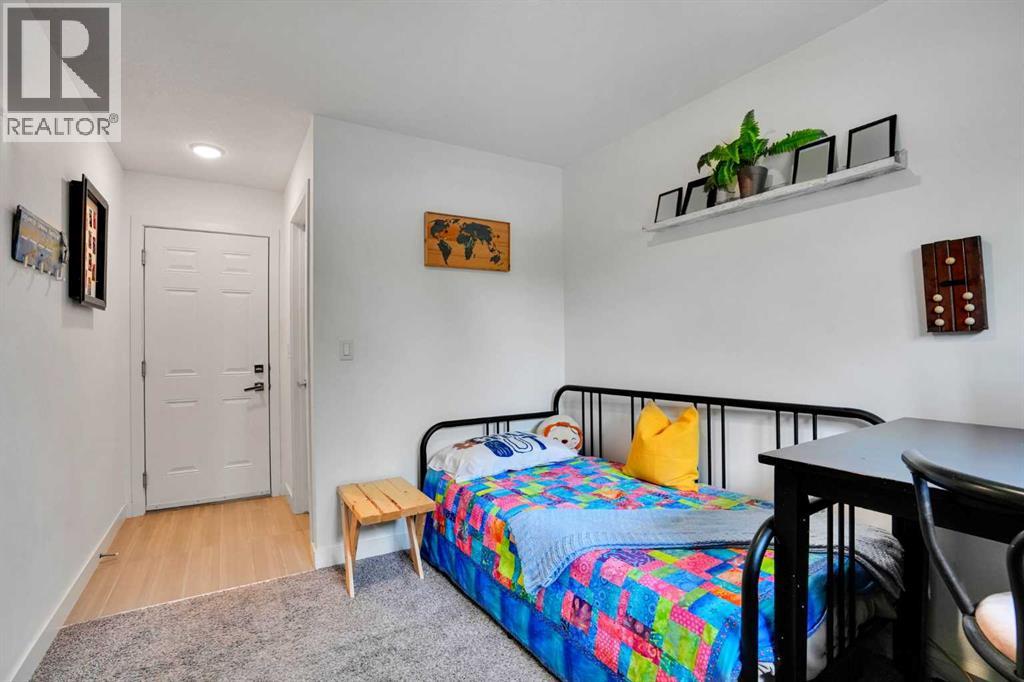 984 Walden Drive SE - 4