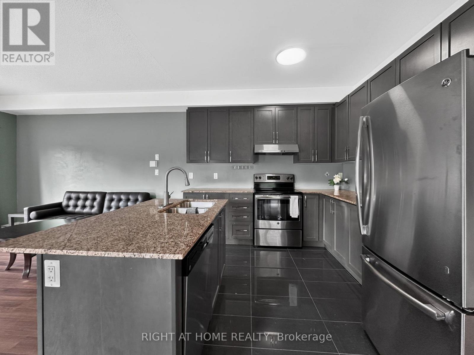 59 KANTIUM WAY - 12