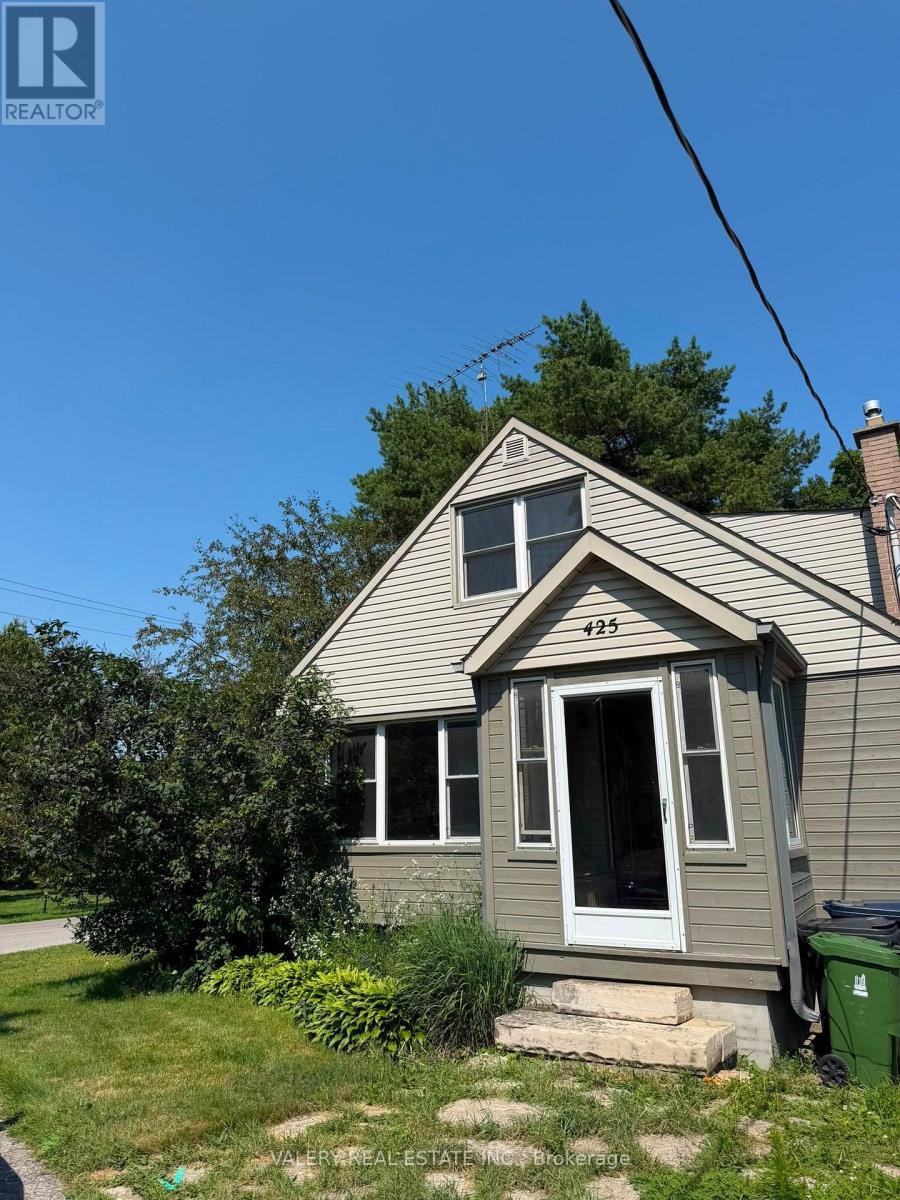 Photo of 425 Livingston Road