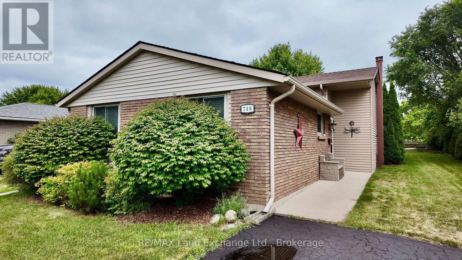 739 PALMATEER DRIVE - 1