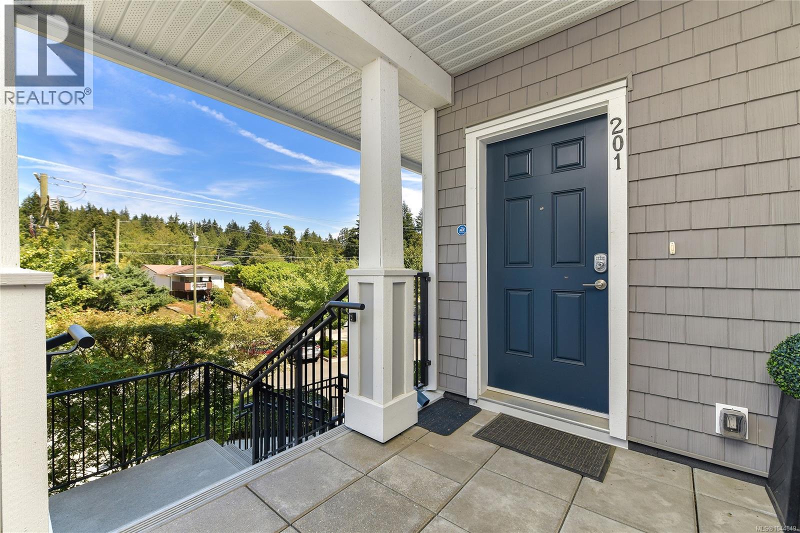201 591 Latoria Road, Langford