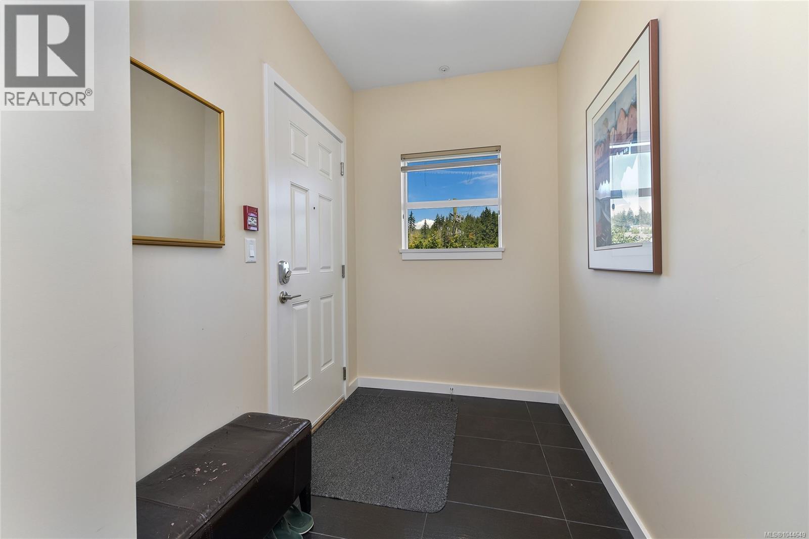 #201 591 Latoria Rd - 5