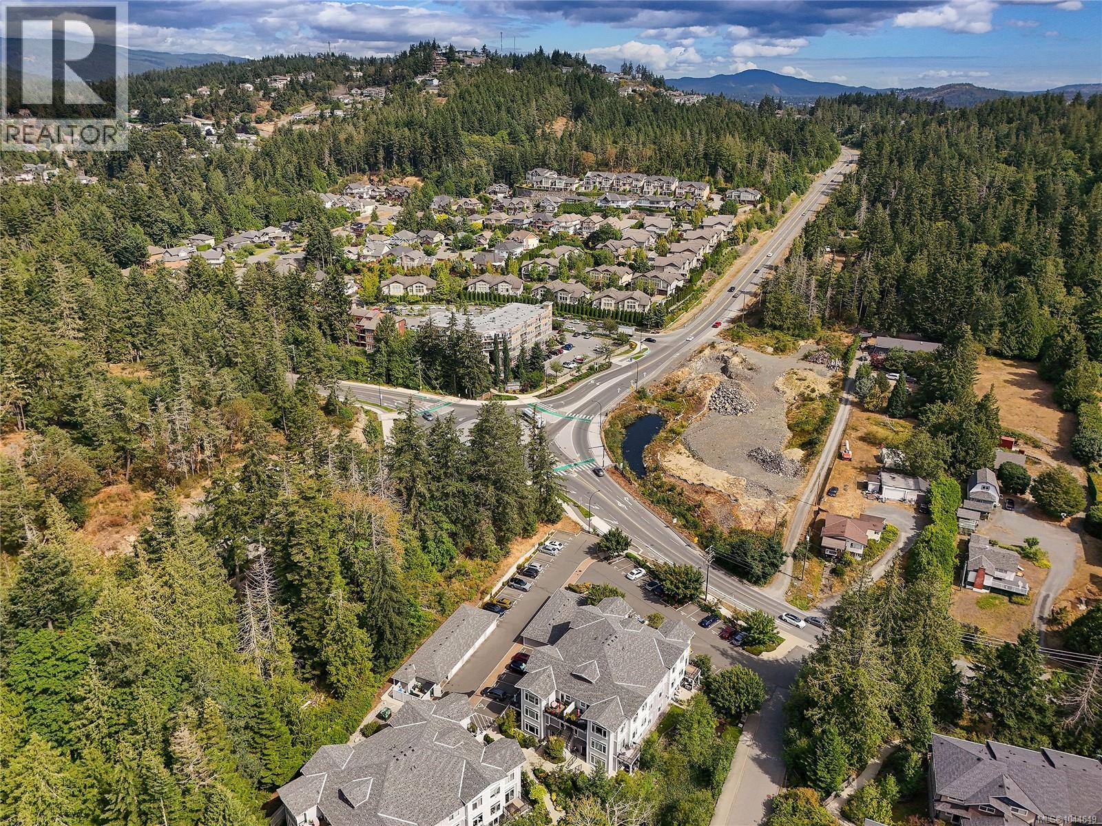 201 591 Latoria Road, Langford