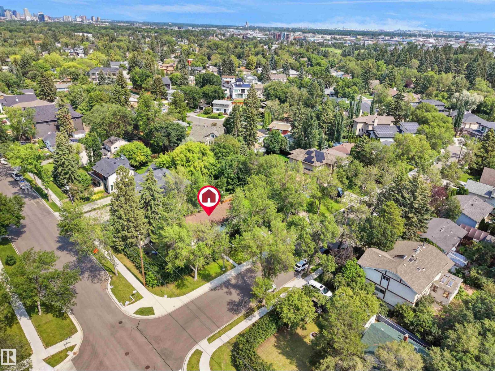 10816 54 AV NW - 13