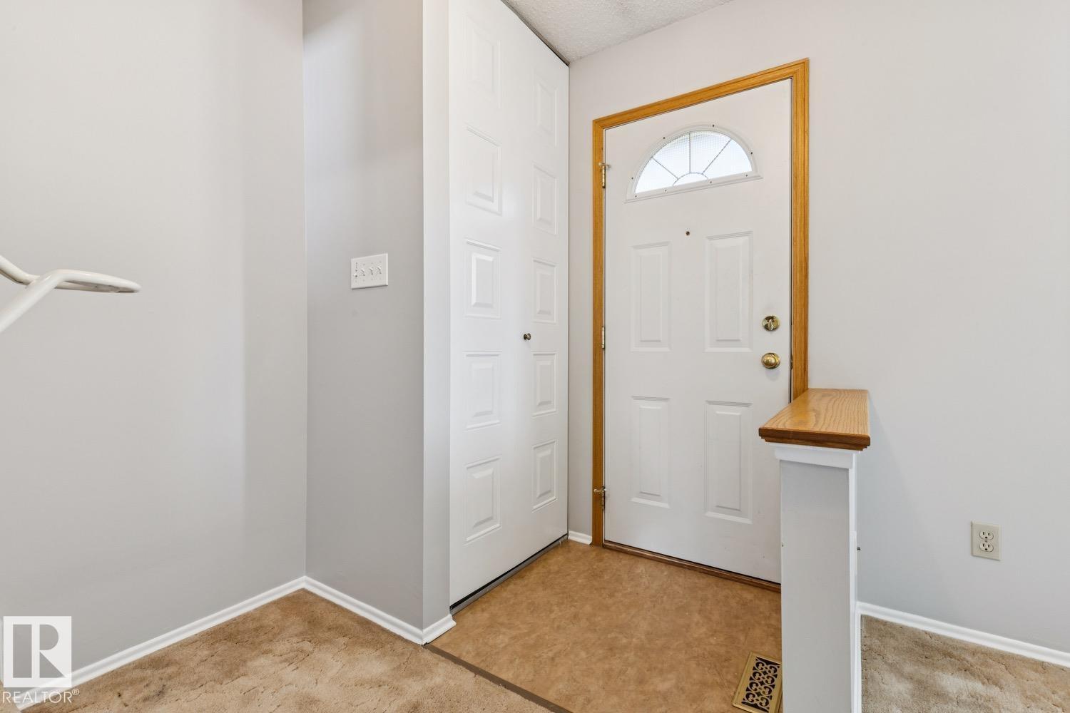 198 TUDOR LN NW, Sweet Grass, Edmonton photo 2