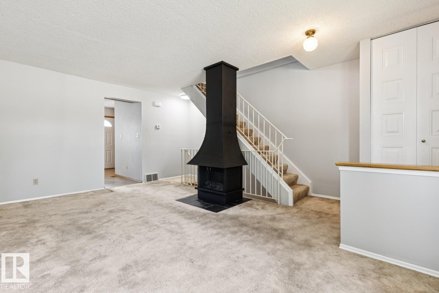 198 TUDOR LN NW - 4