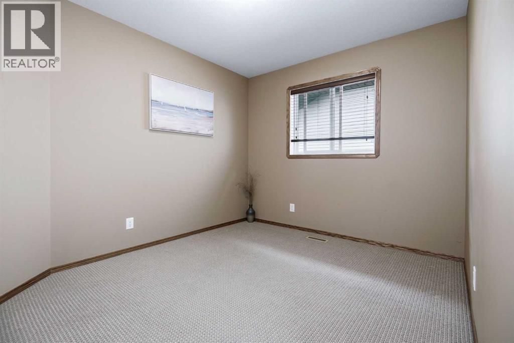 15 Reynolds Road, Sylvan Lake