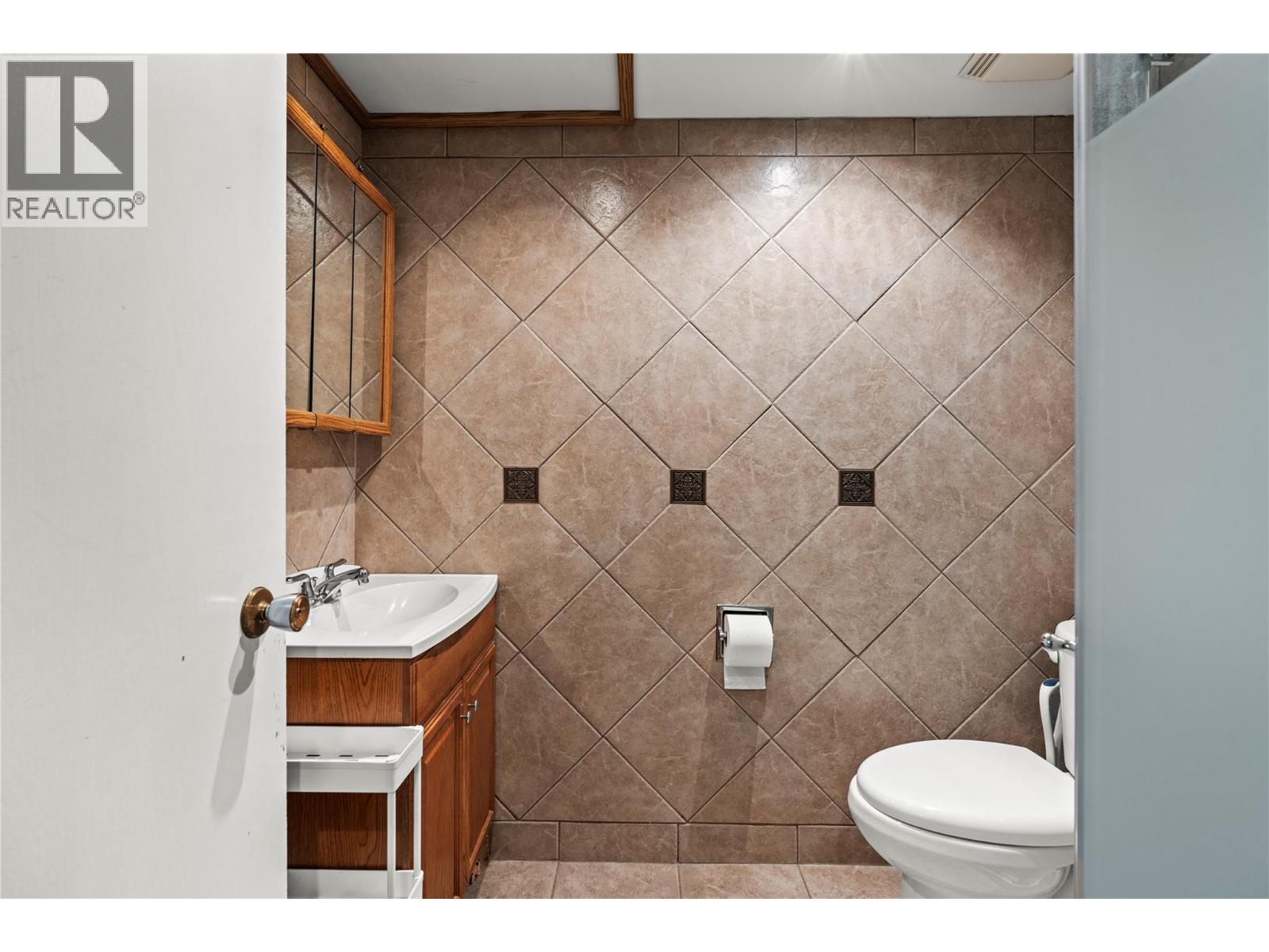 4400 15 Avenue, Vernon