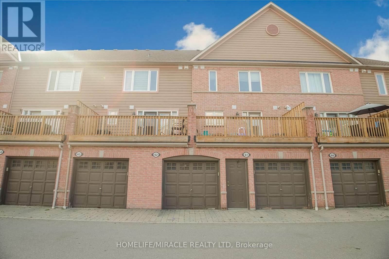 Photo of 3056 Eglinton Avenue