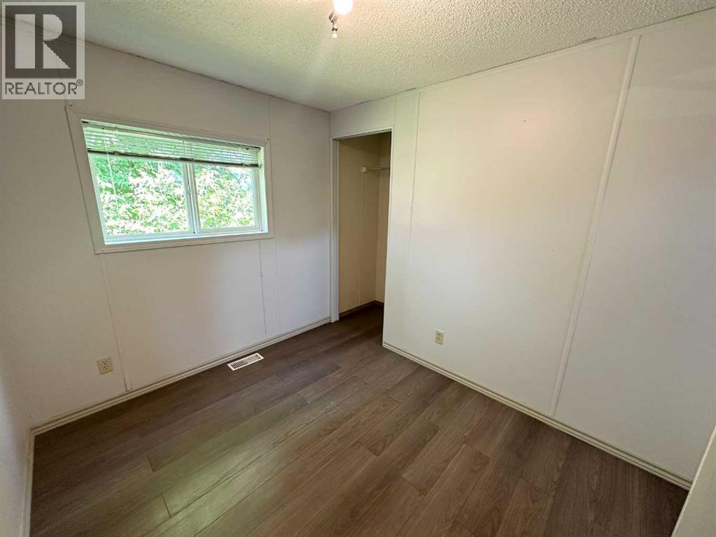 5001 51 Street - Image 15