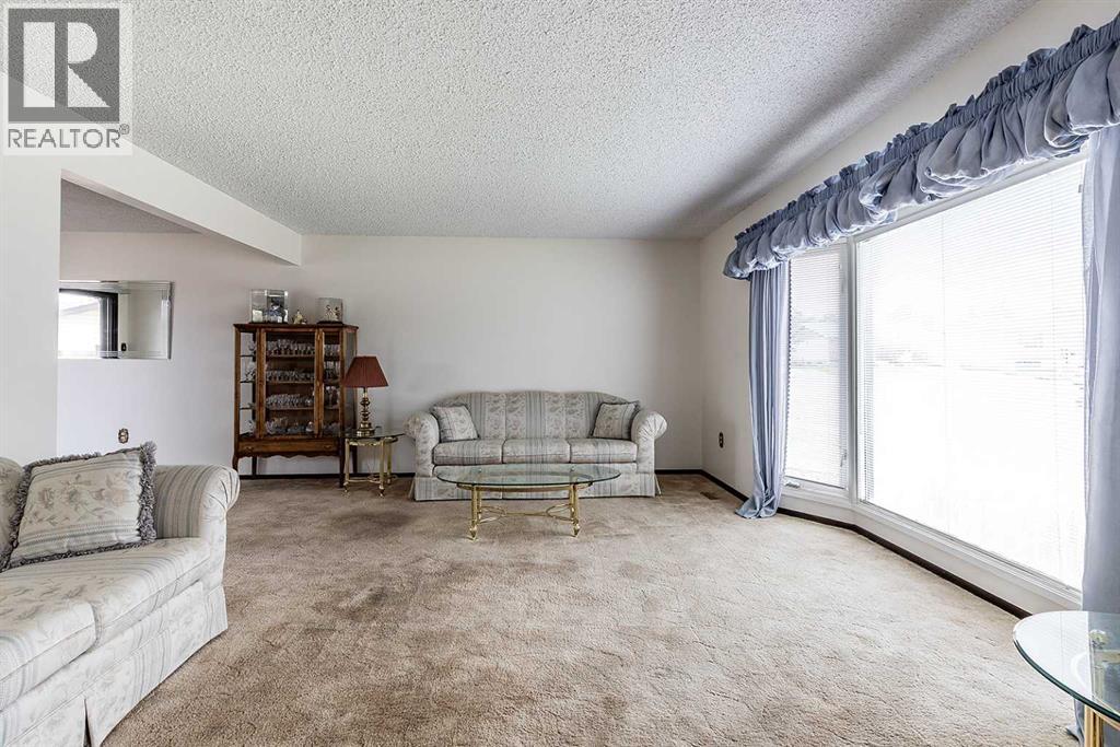 189 Hull Crescent NE - Image 7