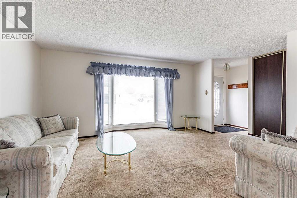 189 Hull Crescent NE - 8