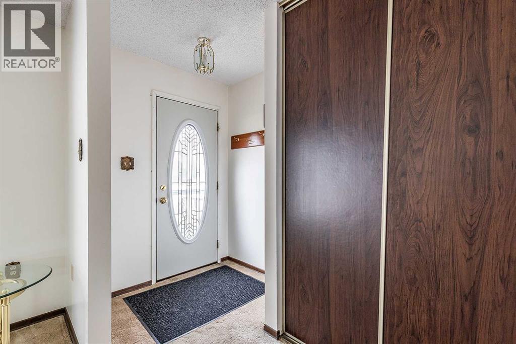189 Hull Crescent NE - 5