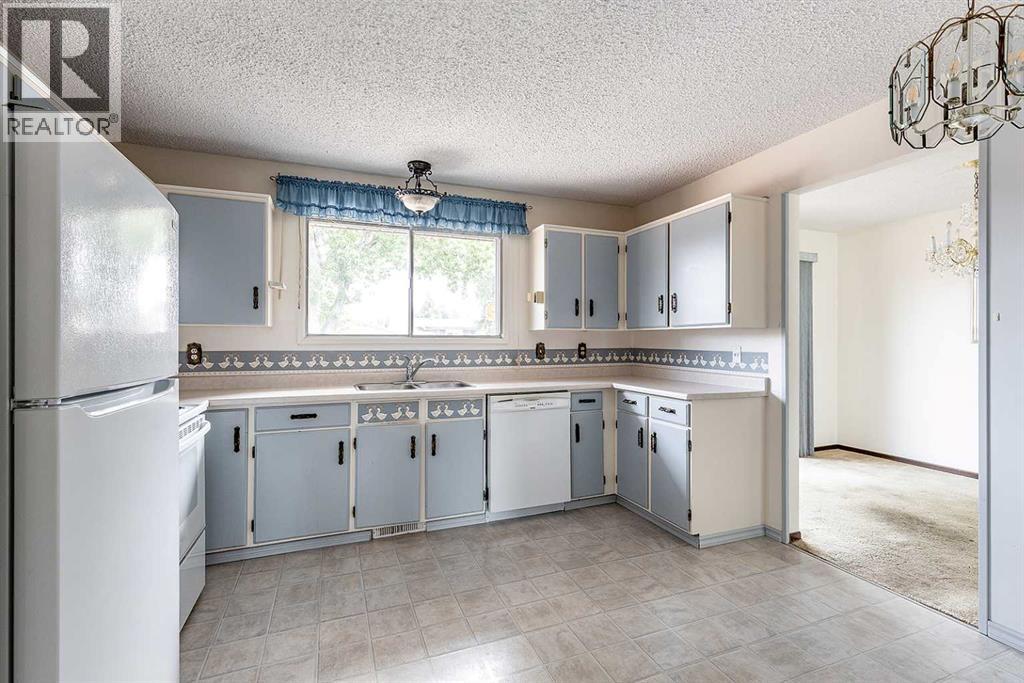 189 Hull Crescent NE - Image 13