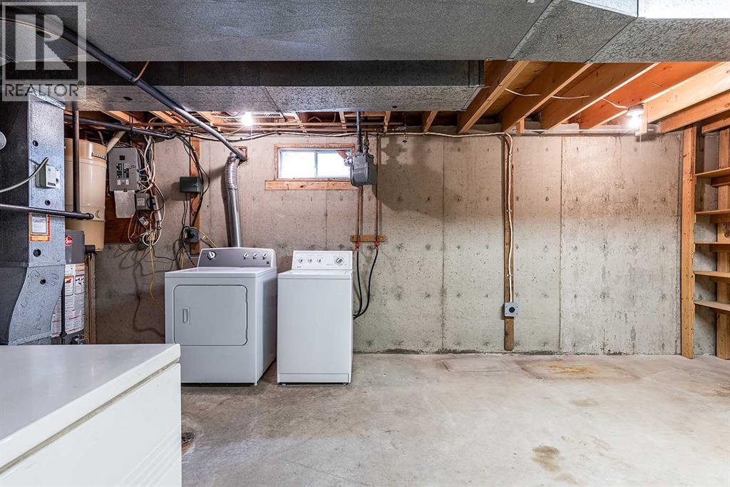 189 Hull Crescent NE - Image 31