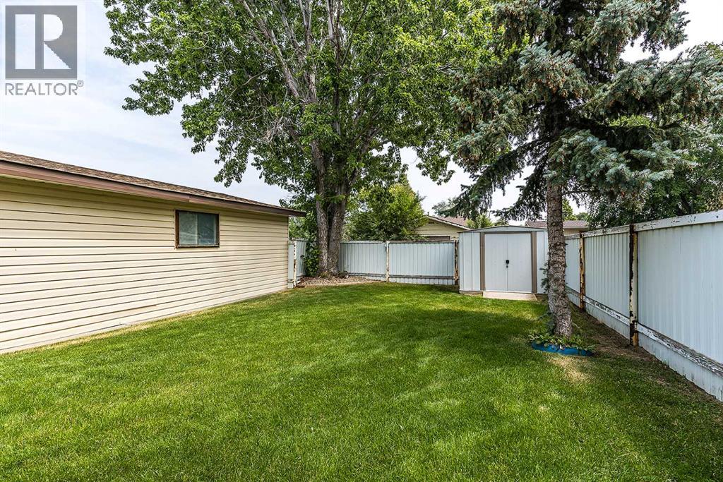 189 Hull Crescent NE - Image 39