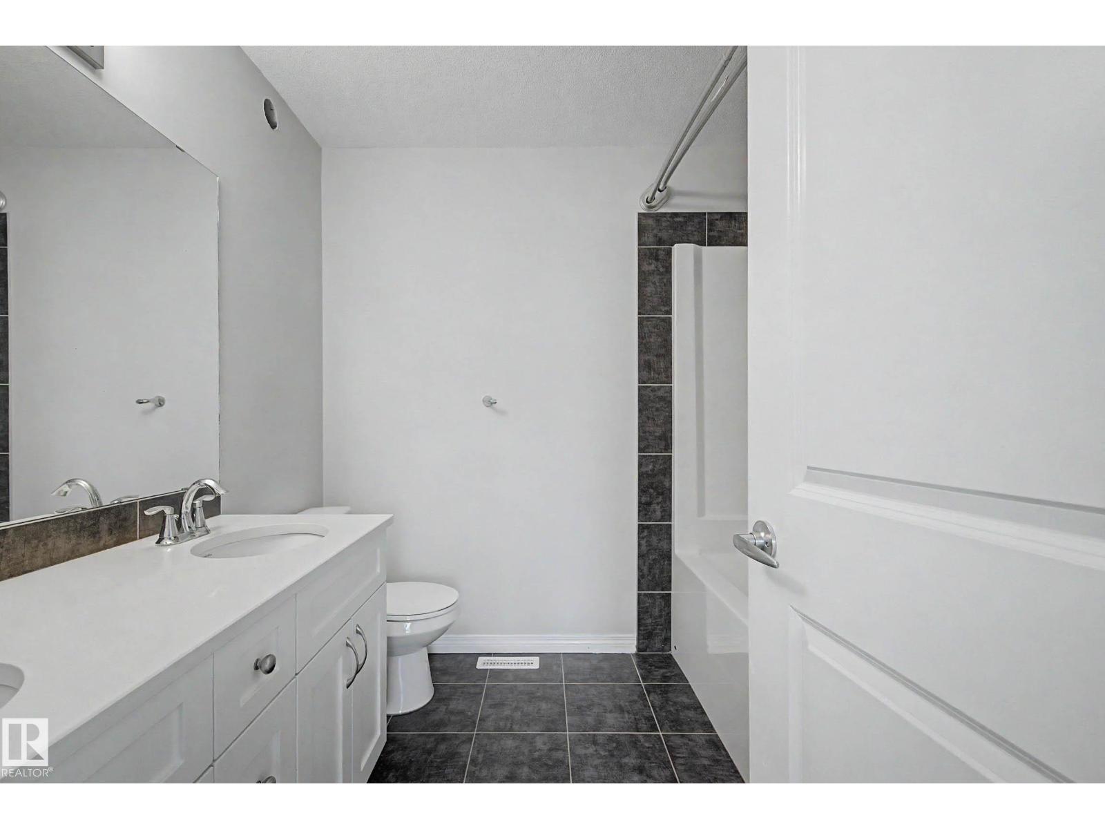 17928 62 ST NW - 34