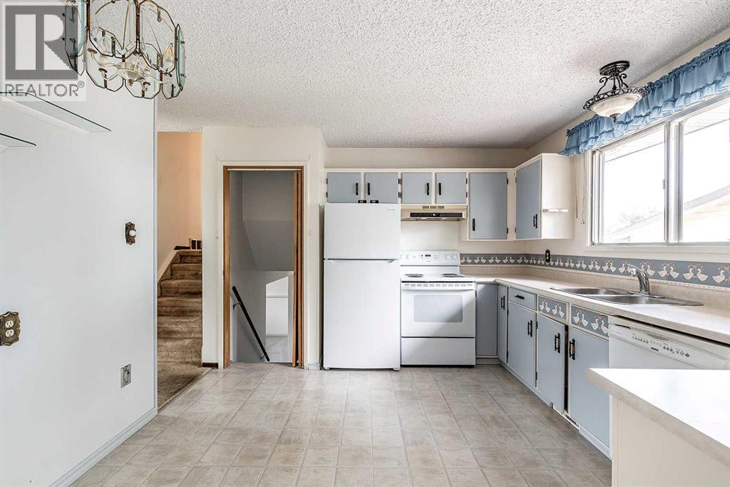 189 Hull Crescent NE - Image 12