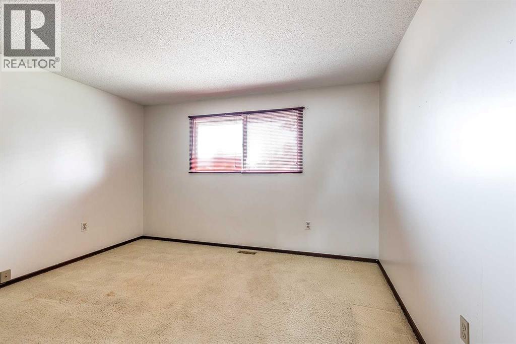189 Hull Crescent NE - Image 16