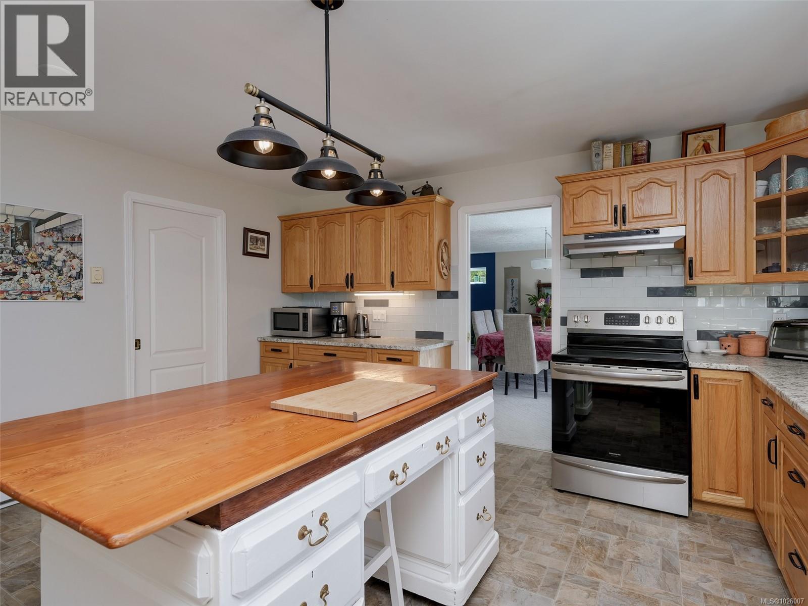 7760 West Coast Rd - 24