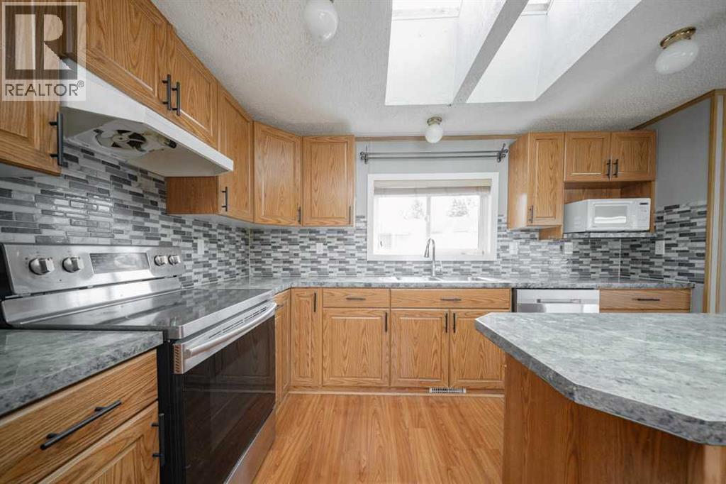 216 Cree Road, Fort McMurray