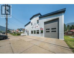 2045 Columbia Avenue, Trail, BC V1R1K7 Photo 11