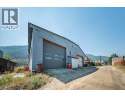2045 Columbia Avenue, Trail, BC V1R1K7 Photo 14