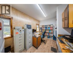 2045 Columbia Avenue, Trail, BC V1R1K7 Photo 31