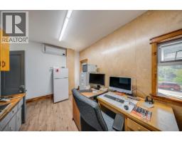 2045 Columbia Avenue, Trail, BC V1R1K7 Photo 32