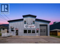 2045 Columbia Avenue, Trail, BC V1R1K7 Photo 37