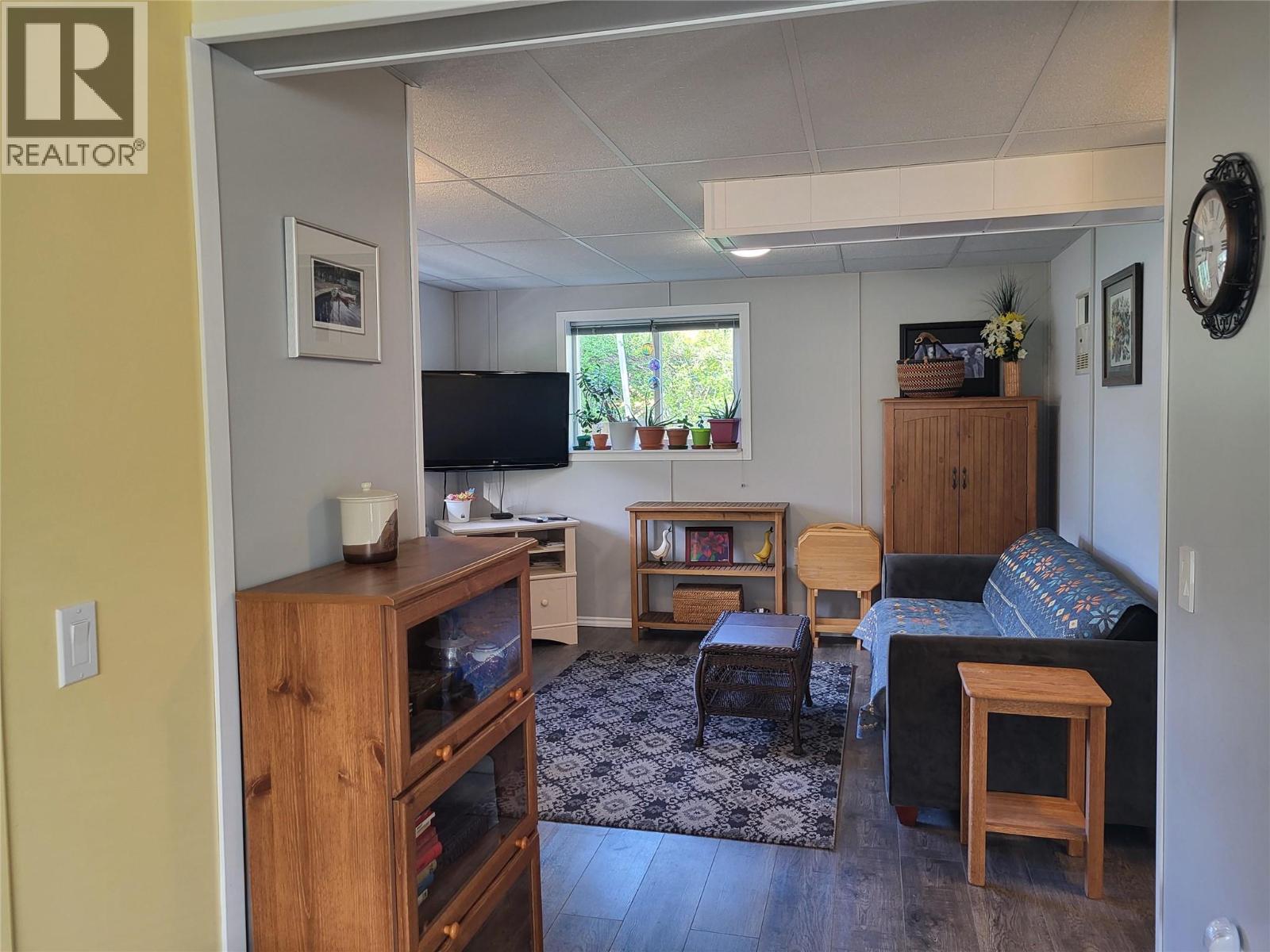 8350 BUSK Road - 37