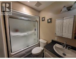 8350 Busk Road, Balfour, BC V0G1C0 Photo 17