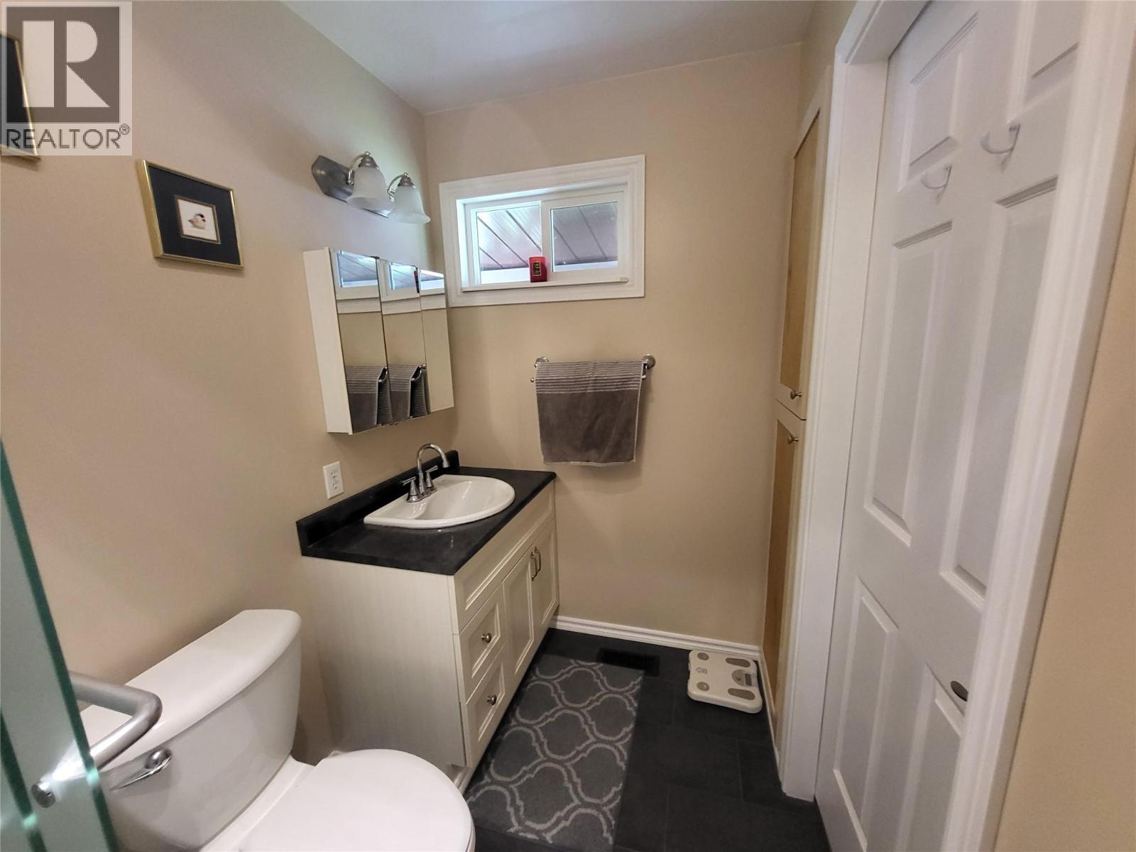 8350 BUSK Road - 18