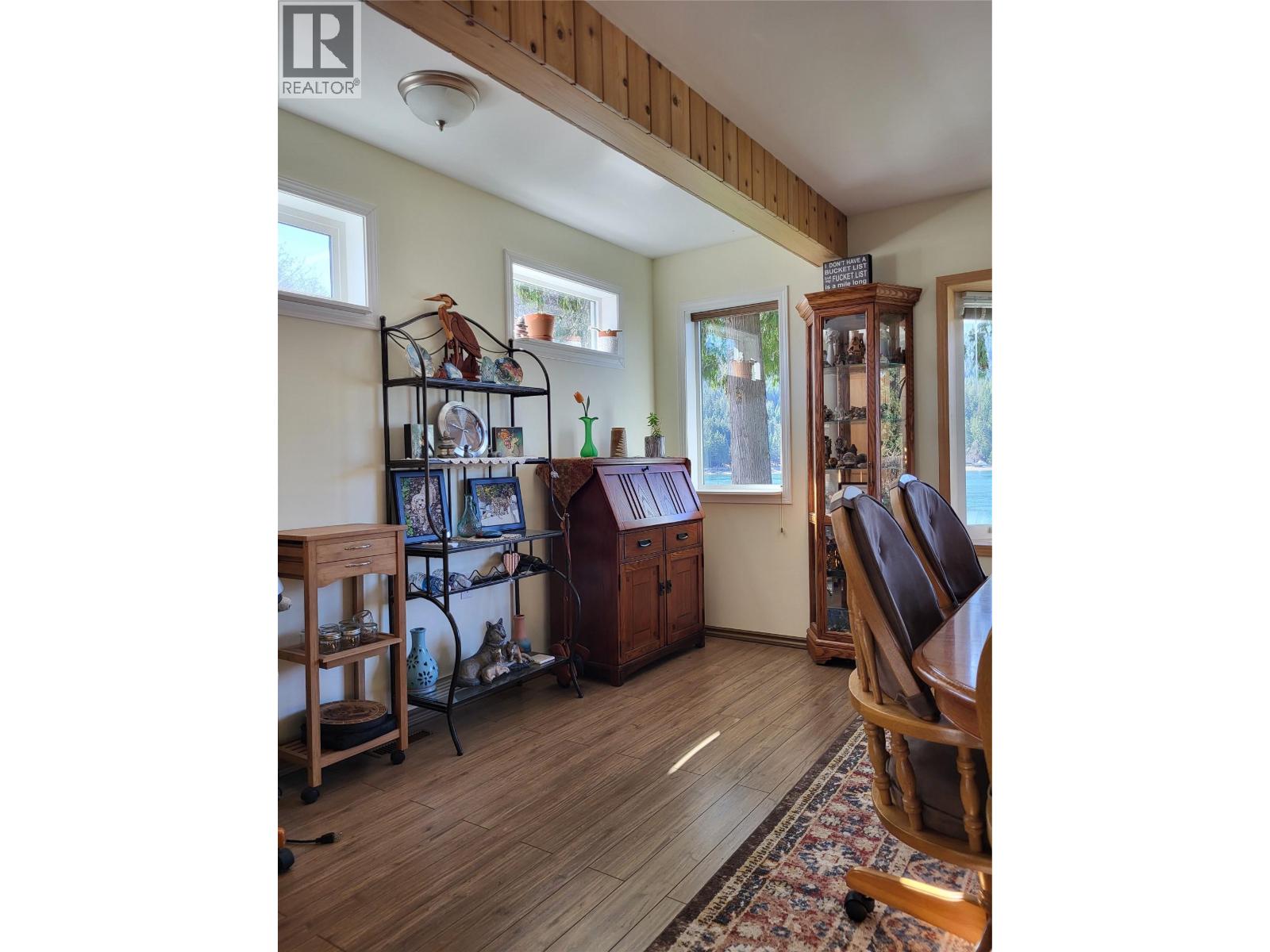 8350 BUSK Road - 5