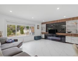 17886 59a Avenue, Surrey, BC V3S1R1 Photo 7