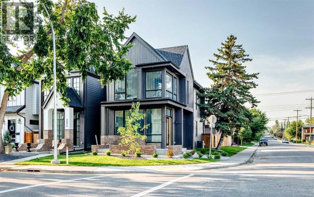 2002 44 Avenue SW, Altadore, Calgary photo 1