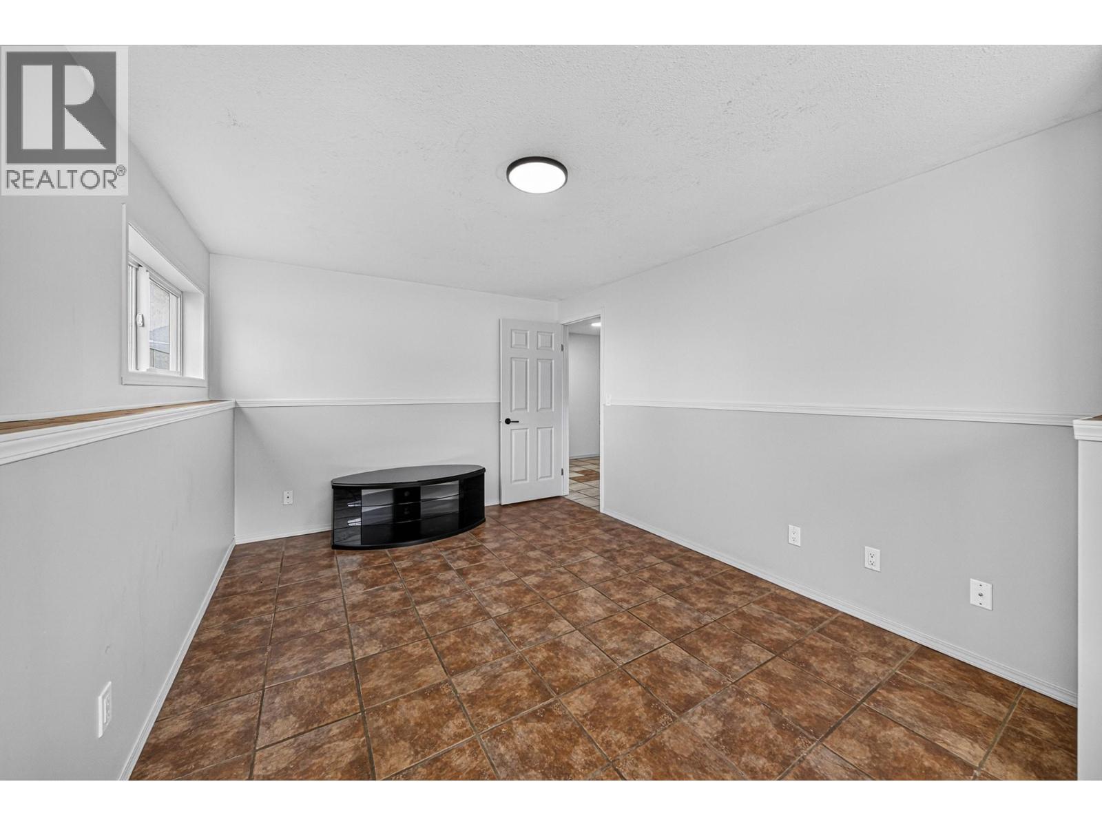1255 VALLEY VIEW Drive - Image 40