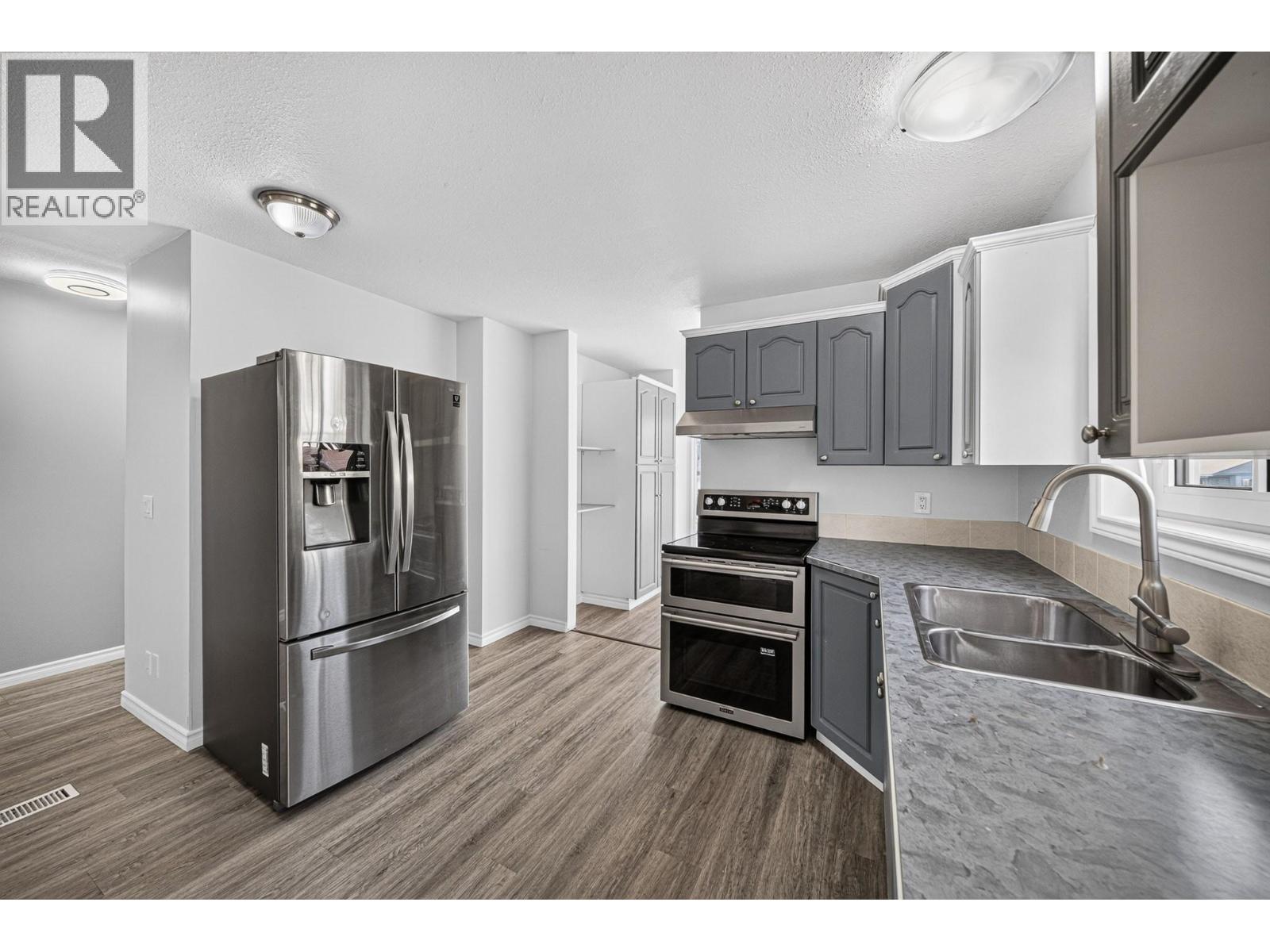 1255 VALLEY VIEW Drive - Image 10