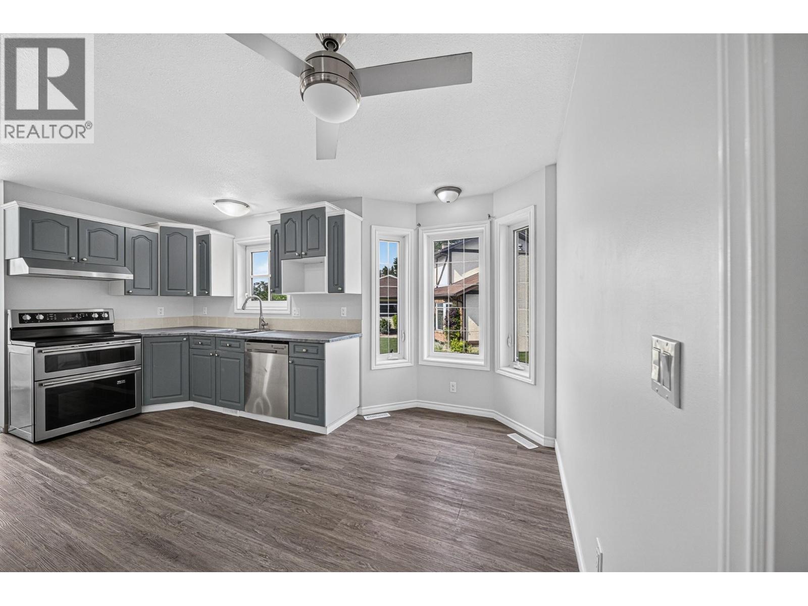 1255 VALLEY VIEW Drive - Image 4