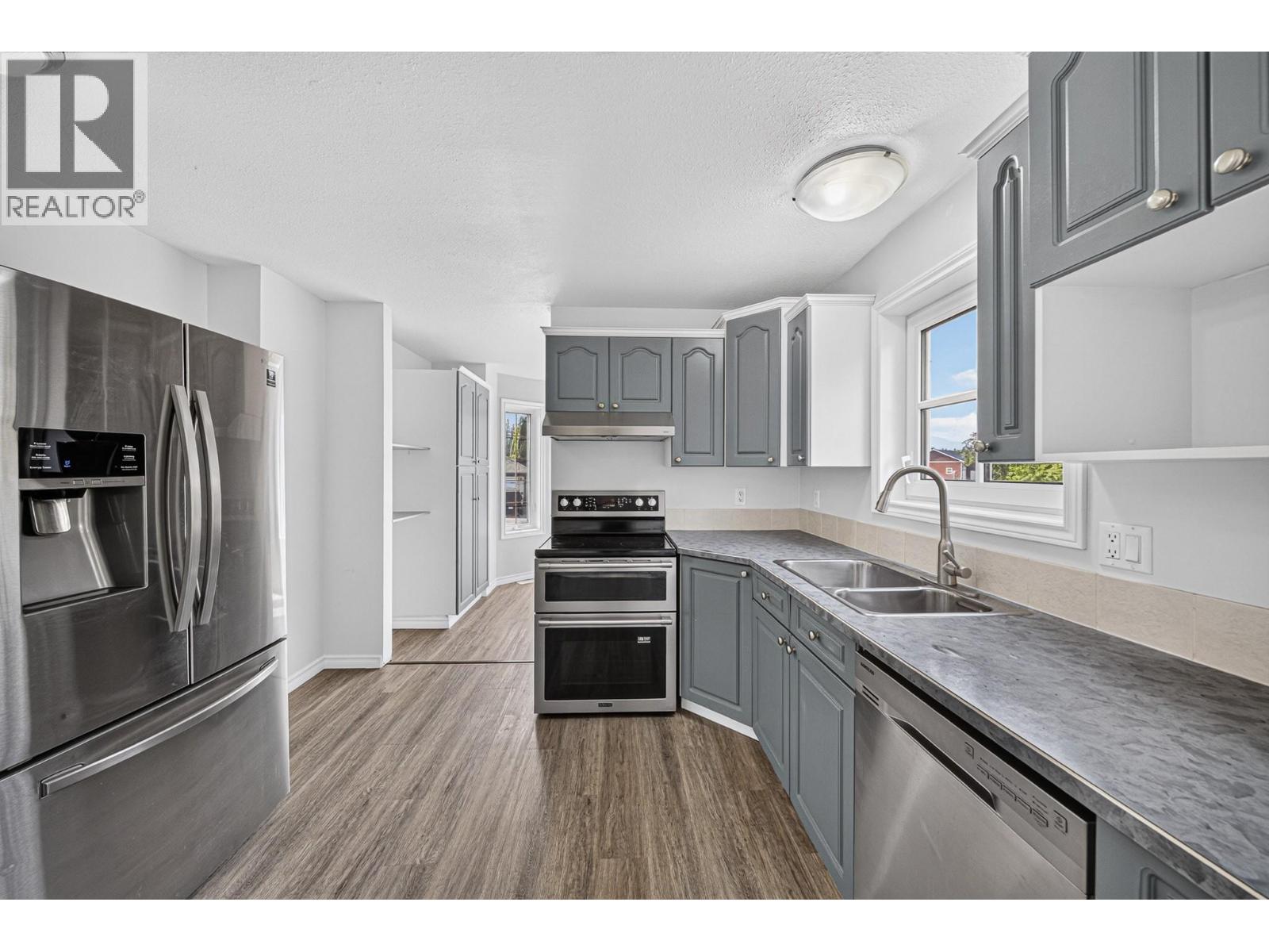 1255 VALLEY VIEW Drive - Image 6